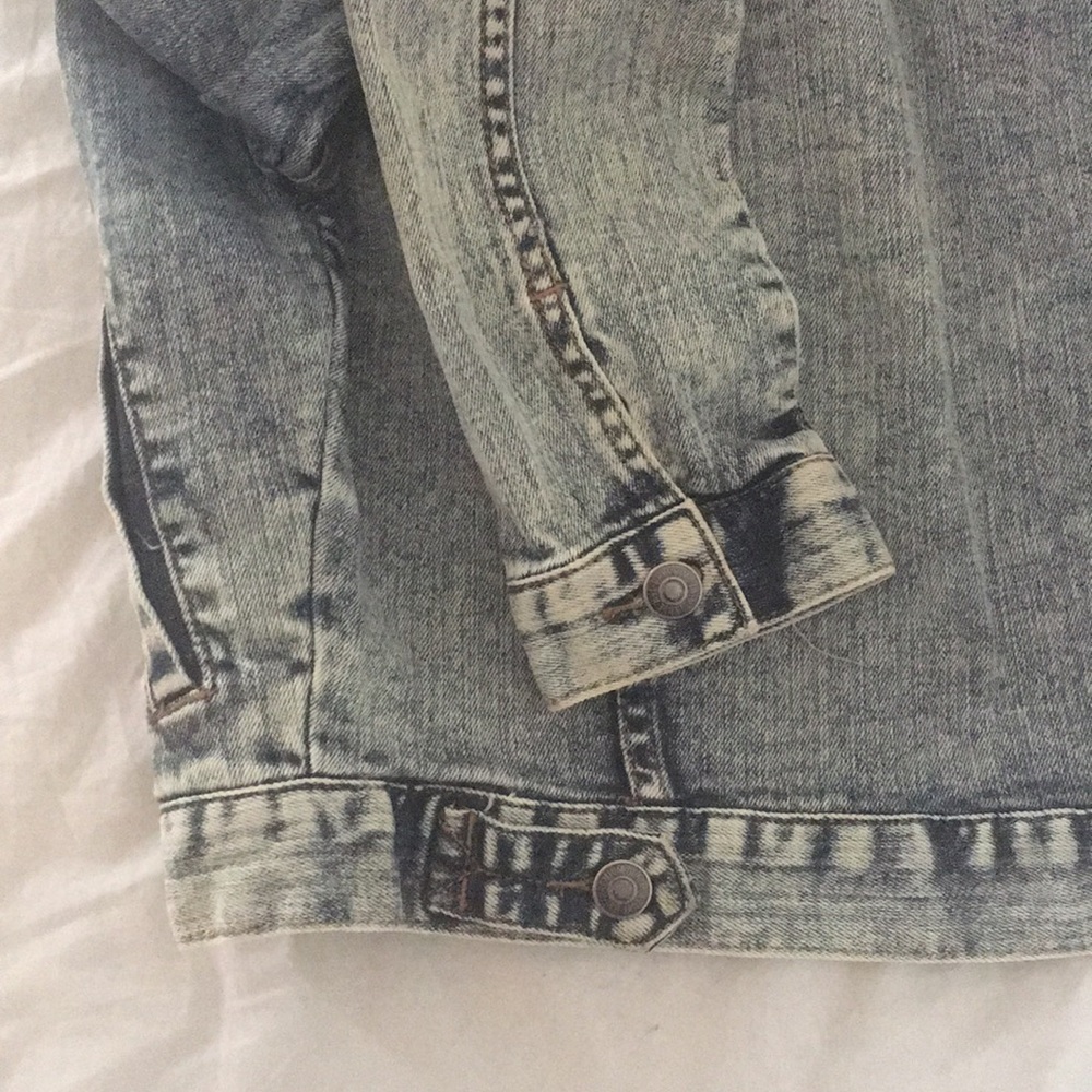 Jean jacket - Picture 3 of 4